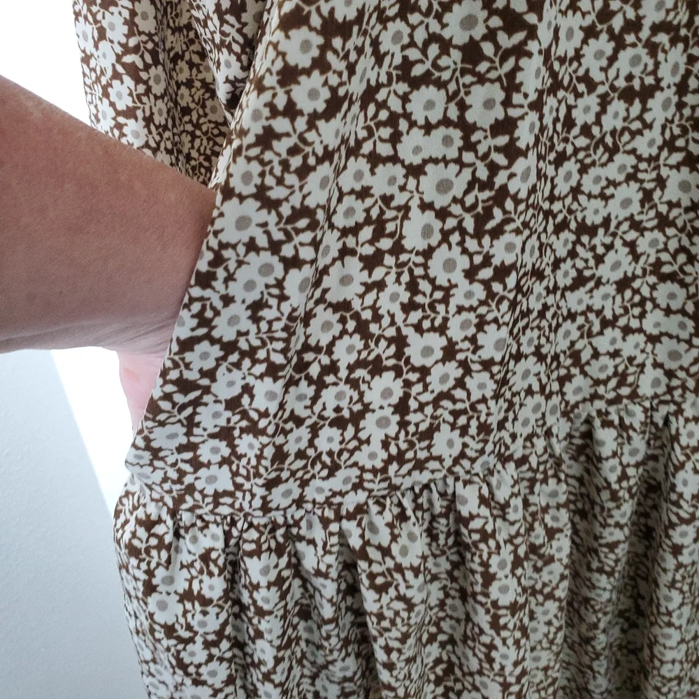 Jacquie The Label Women's Brown‎ Ditsy Floral Long Sleeve Midi Dress